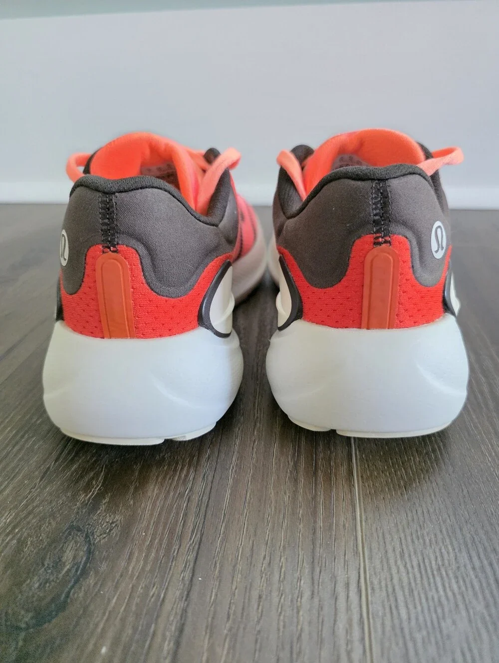 Lululemon Beyondfeel Women's 8 Neon Coral Athletic Running Shoes